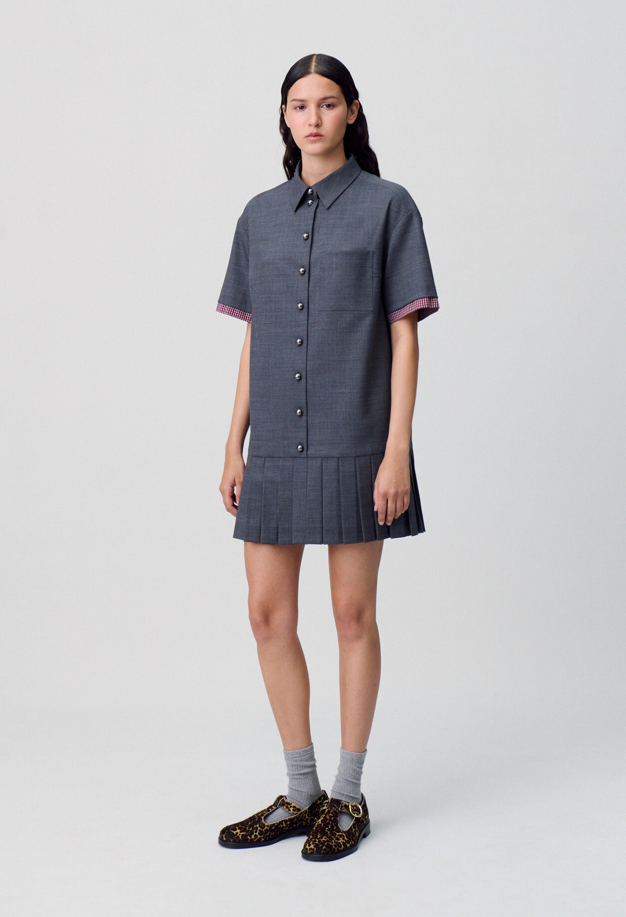 Robe courte plissée