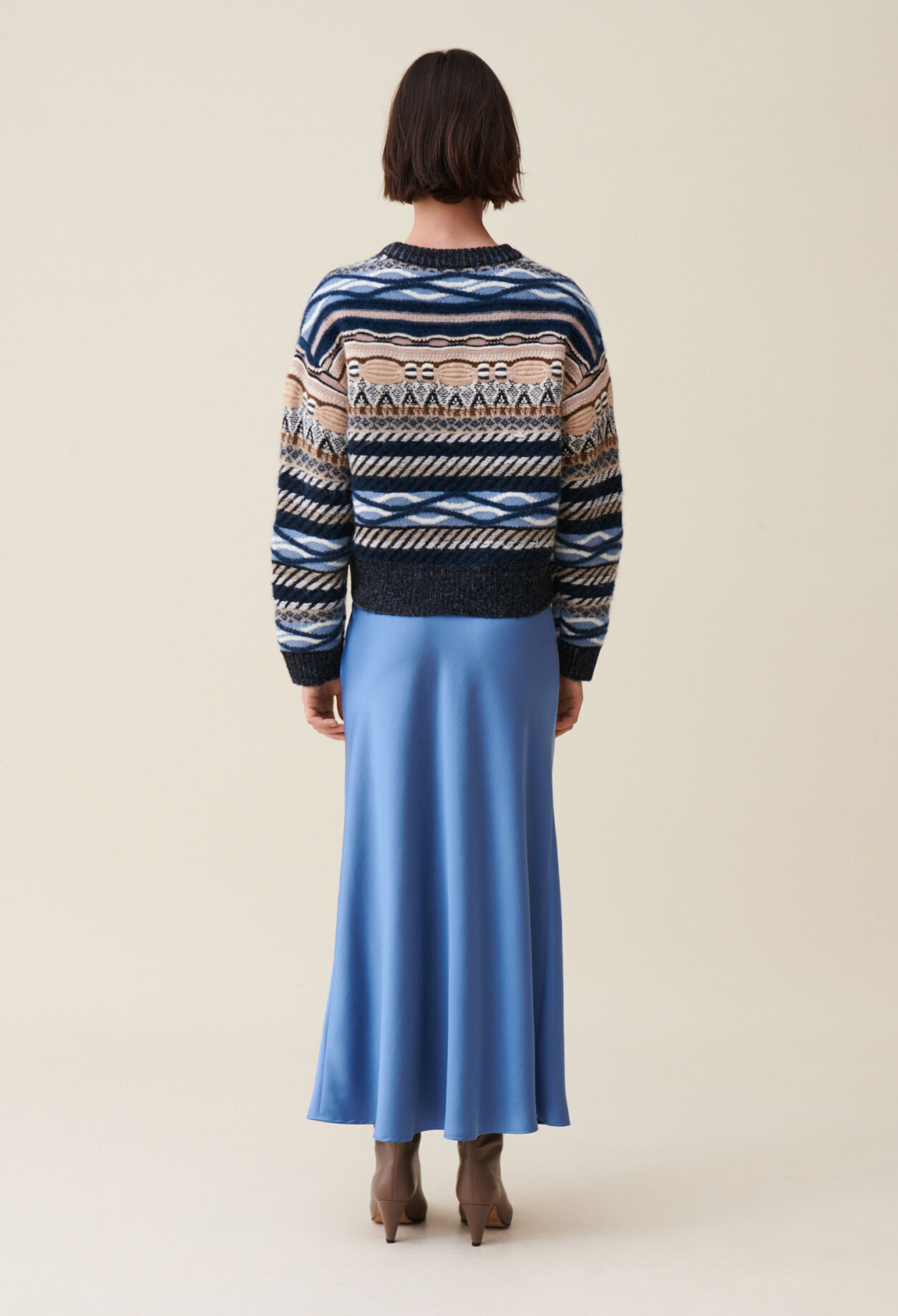 Pull court rayures à motifs