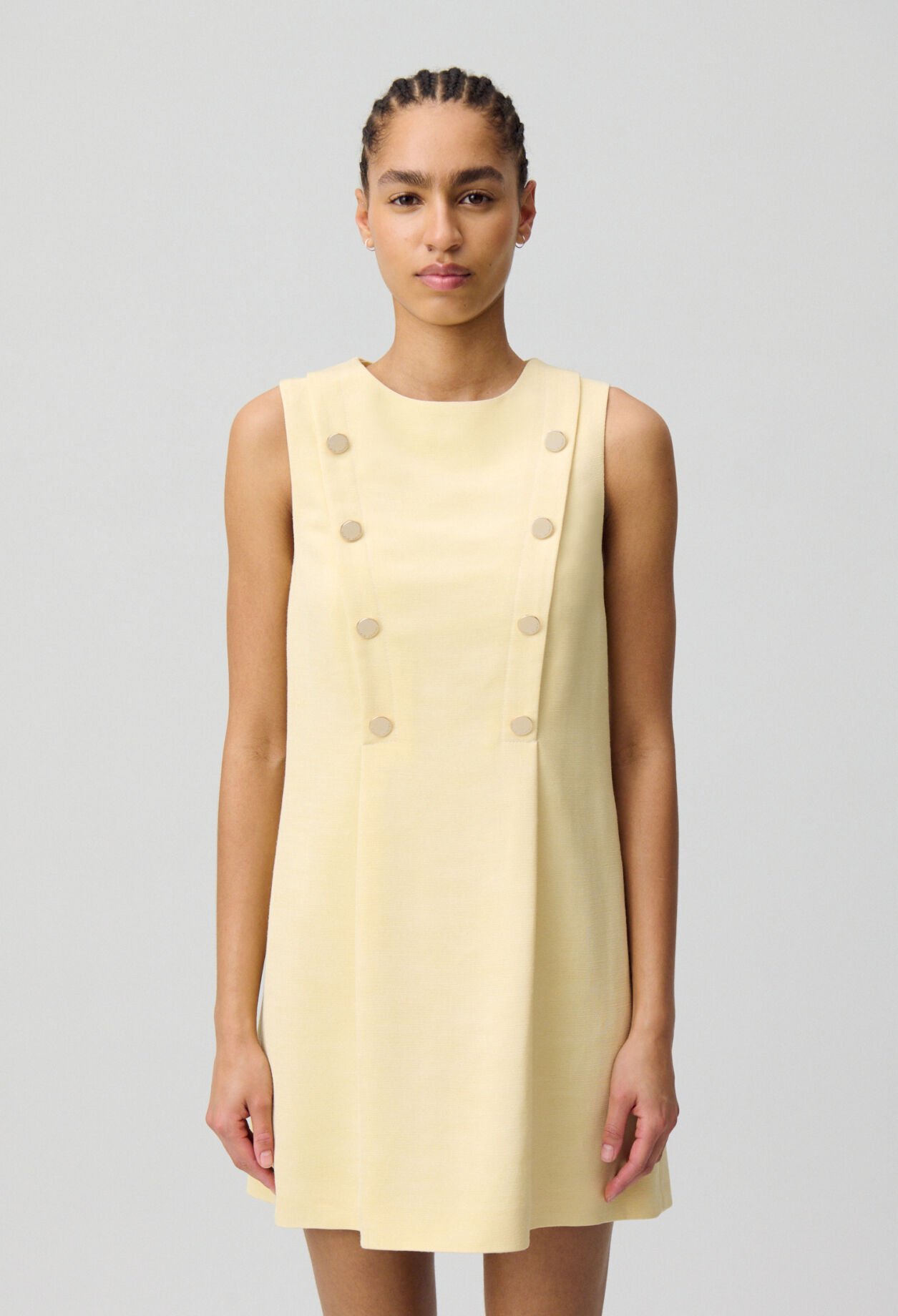Robe courte ajustée