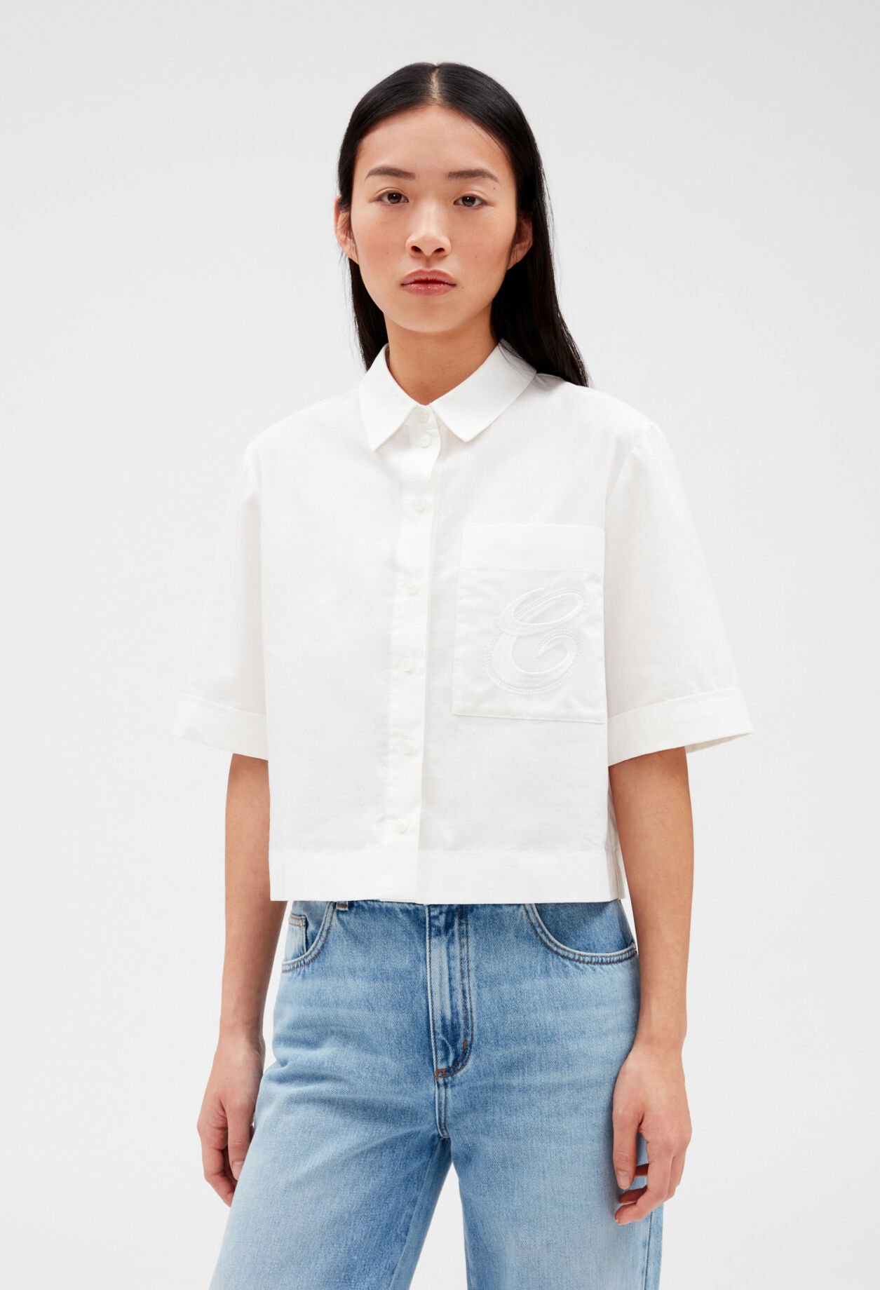 Chemise courte brodée écrue