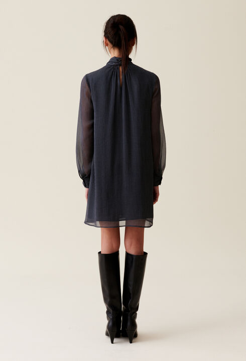 Robe fluide col lavallière