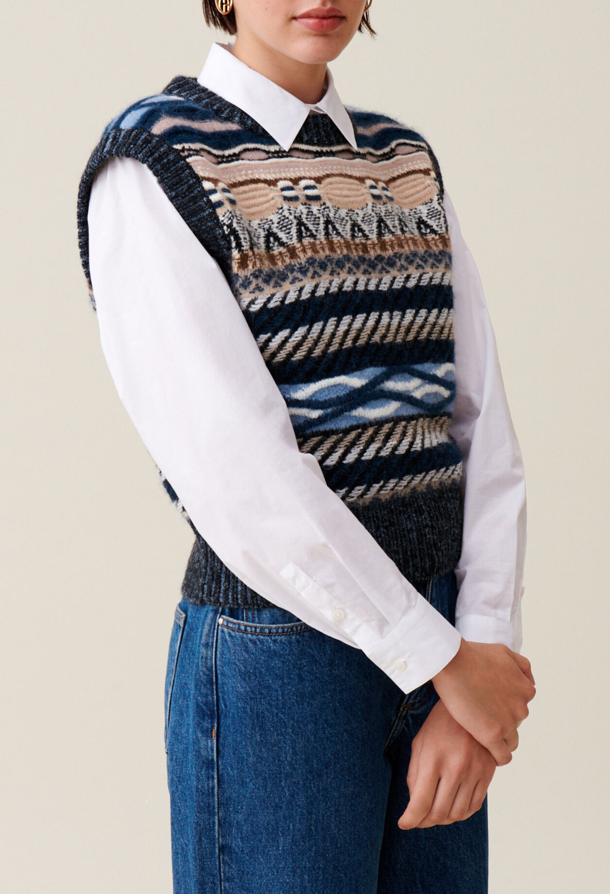 Pull sans manches rayures &agrave; motifs