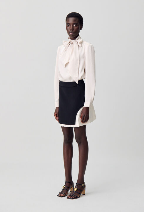 Blouse fluide col lavallière