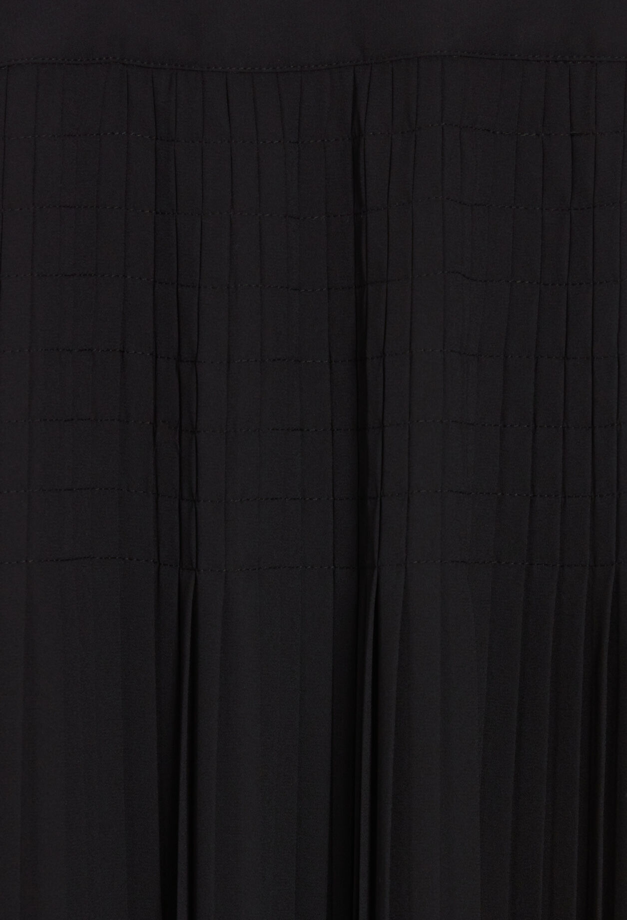 Jupe mi-longue plissée noire