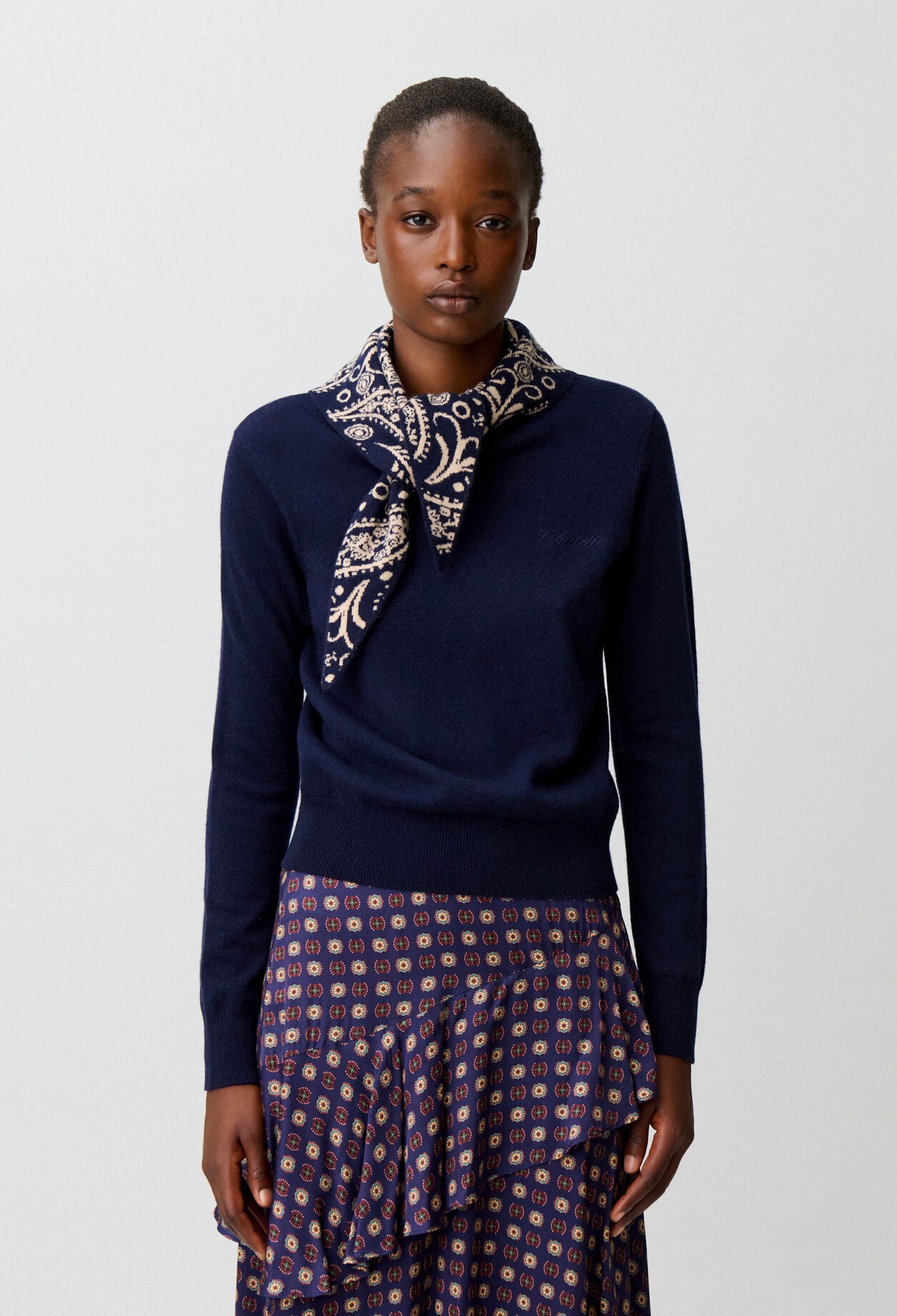 Pull maille bijou c&oelig;ur dor&eacute;