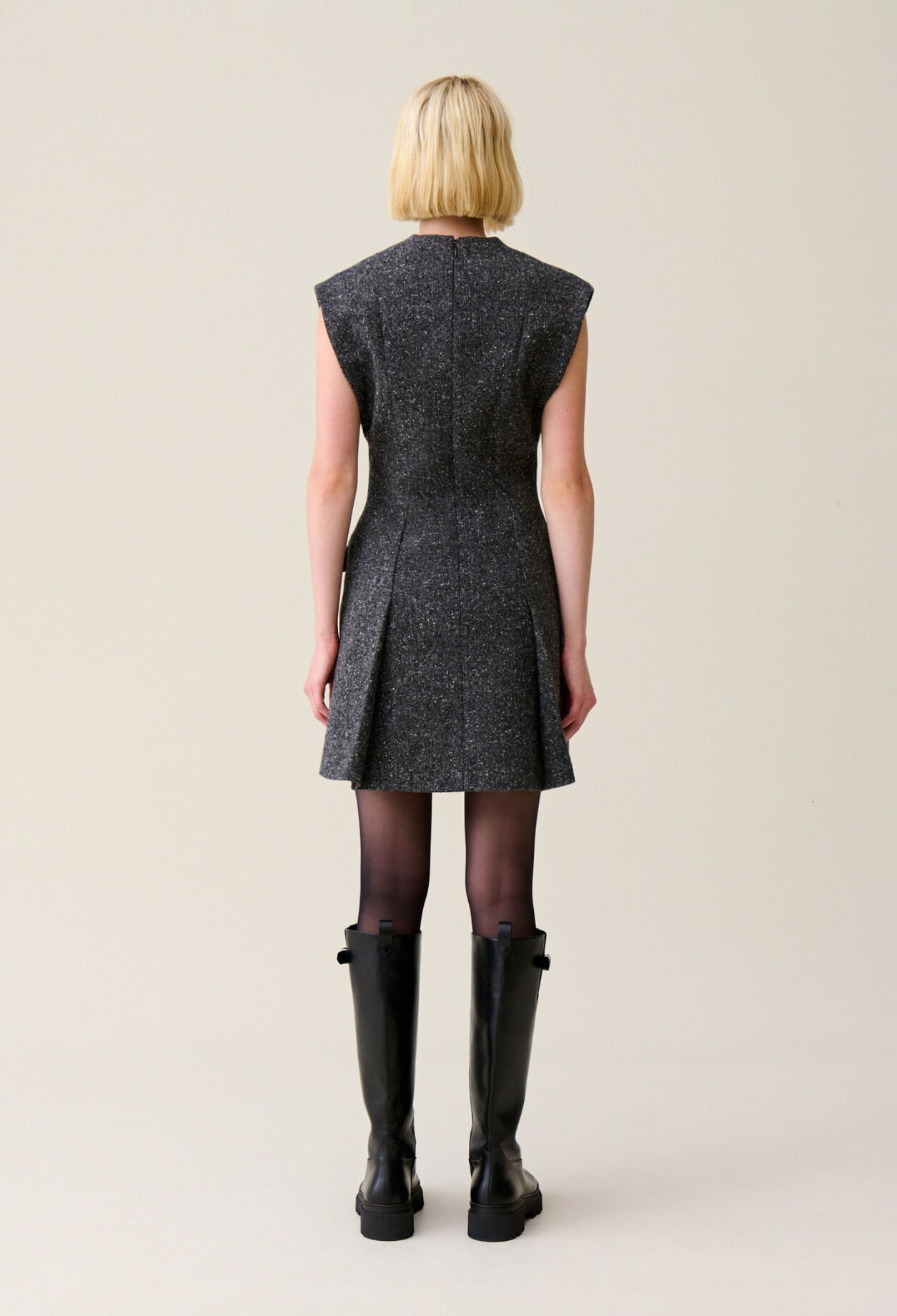 Robe grise cintr&eacute;e tailleur tweed