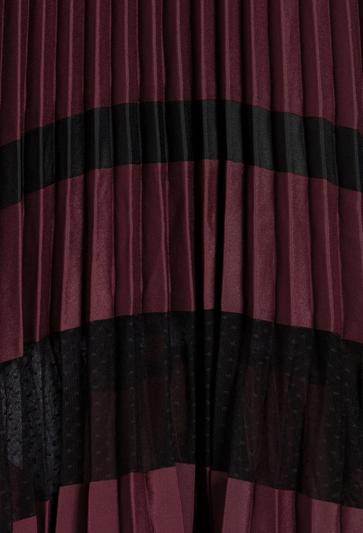 Robe mi-longue plissée