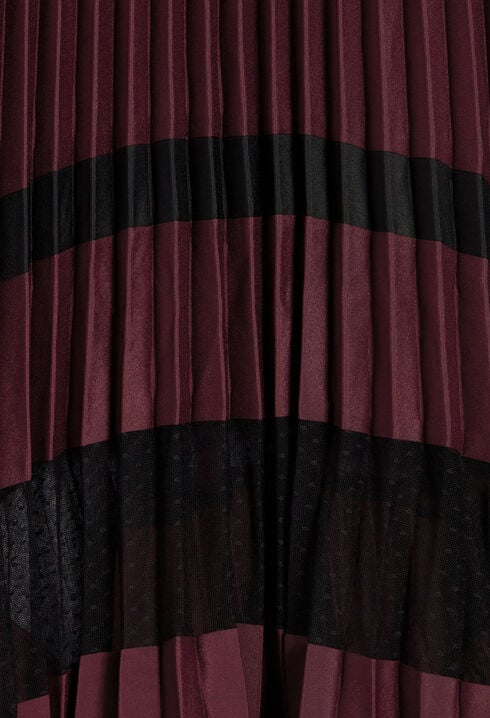 Robe mi-longue plissée