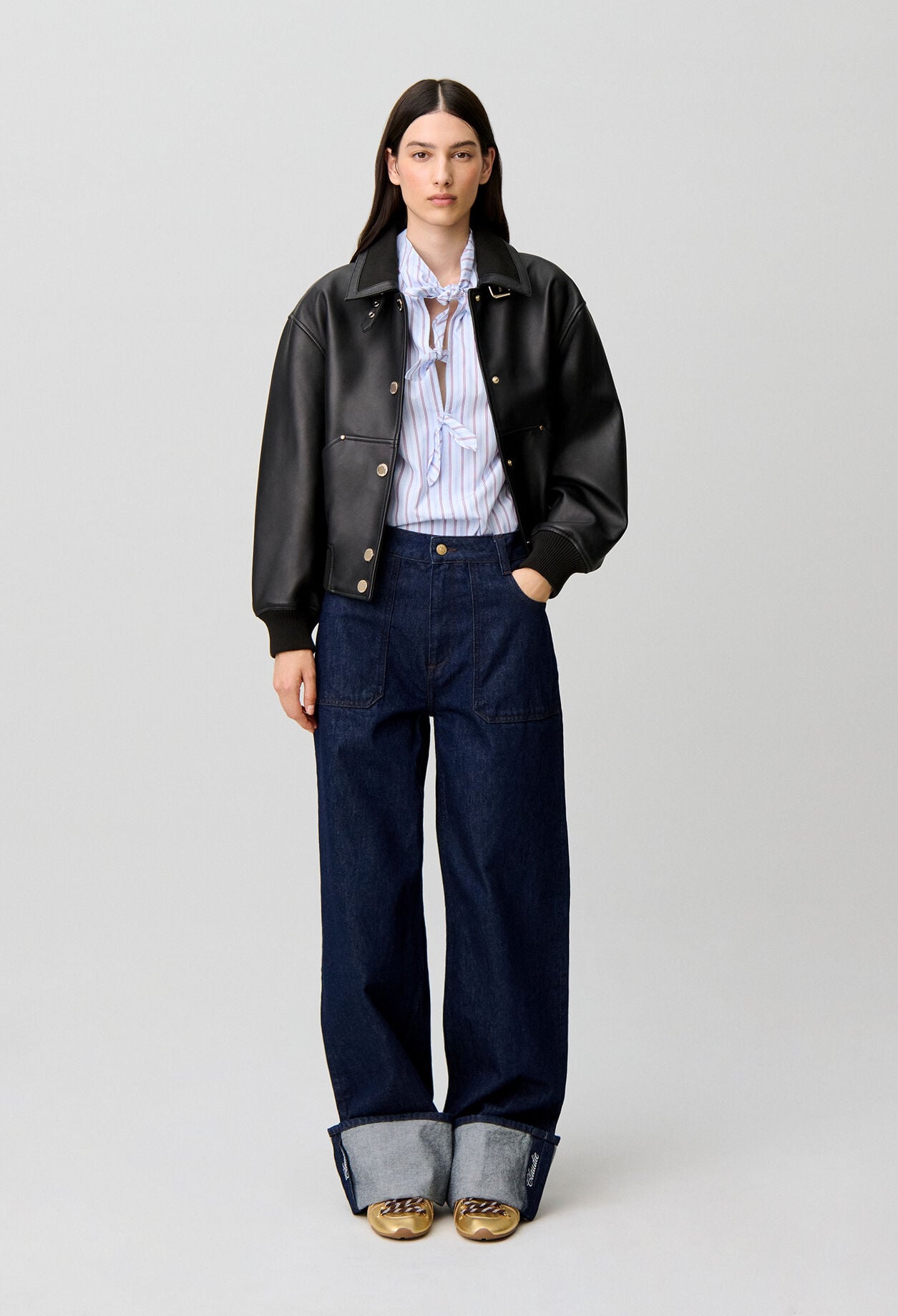 Jean jambes larges denim revers brod&eacute;