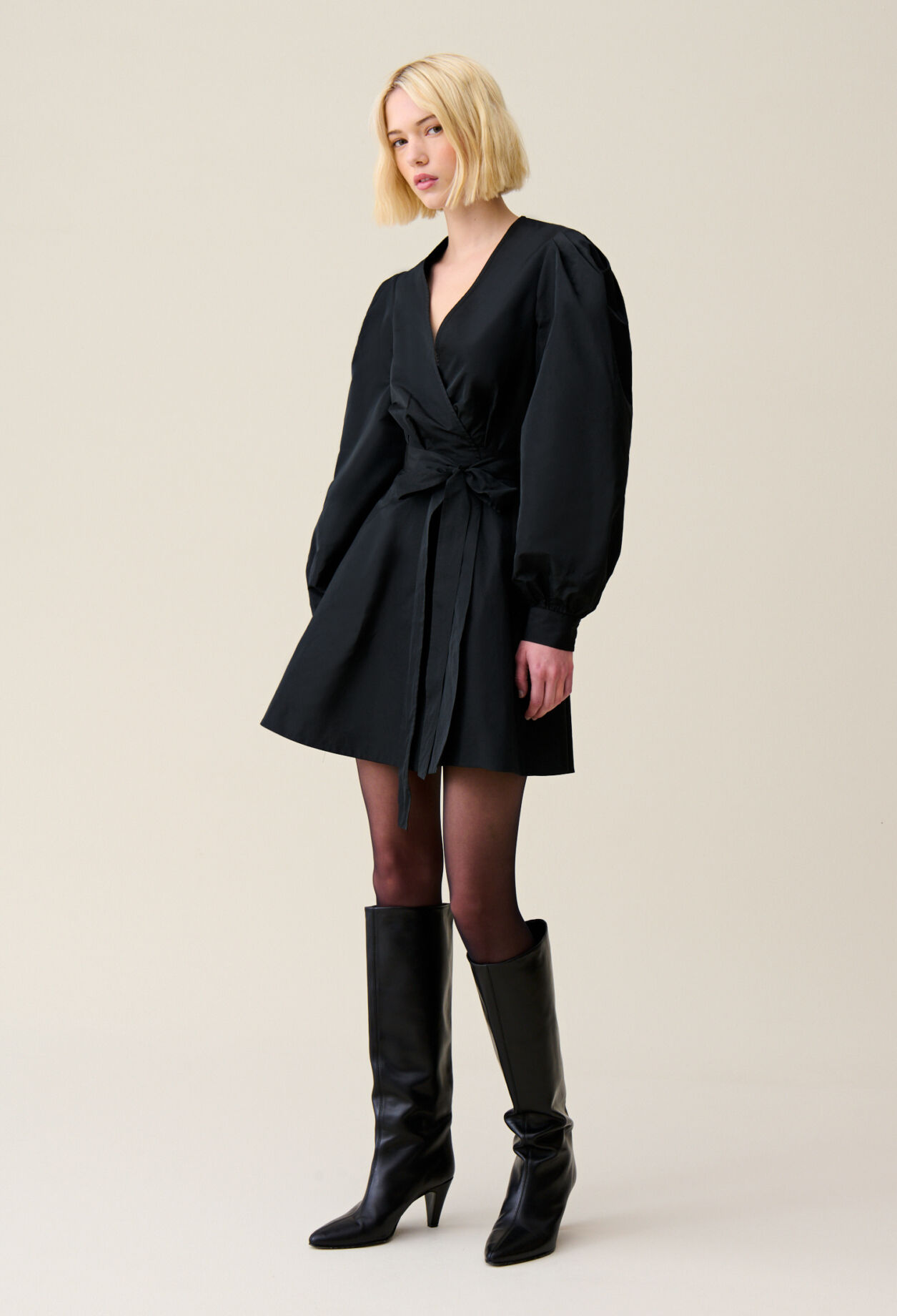 Robe courte manches ballons noire pour femme Claudie Pierlot