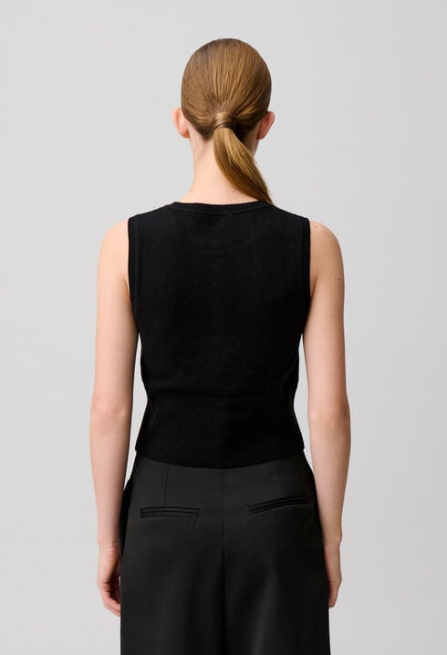 Top maille boutonn&eacute;