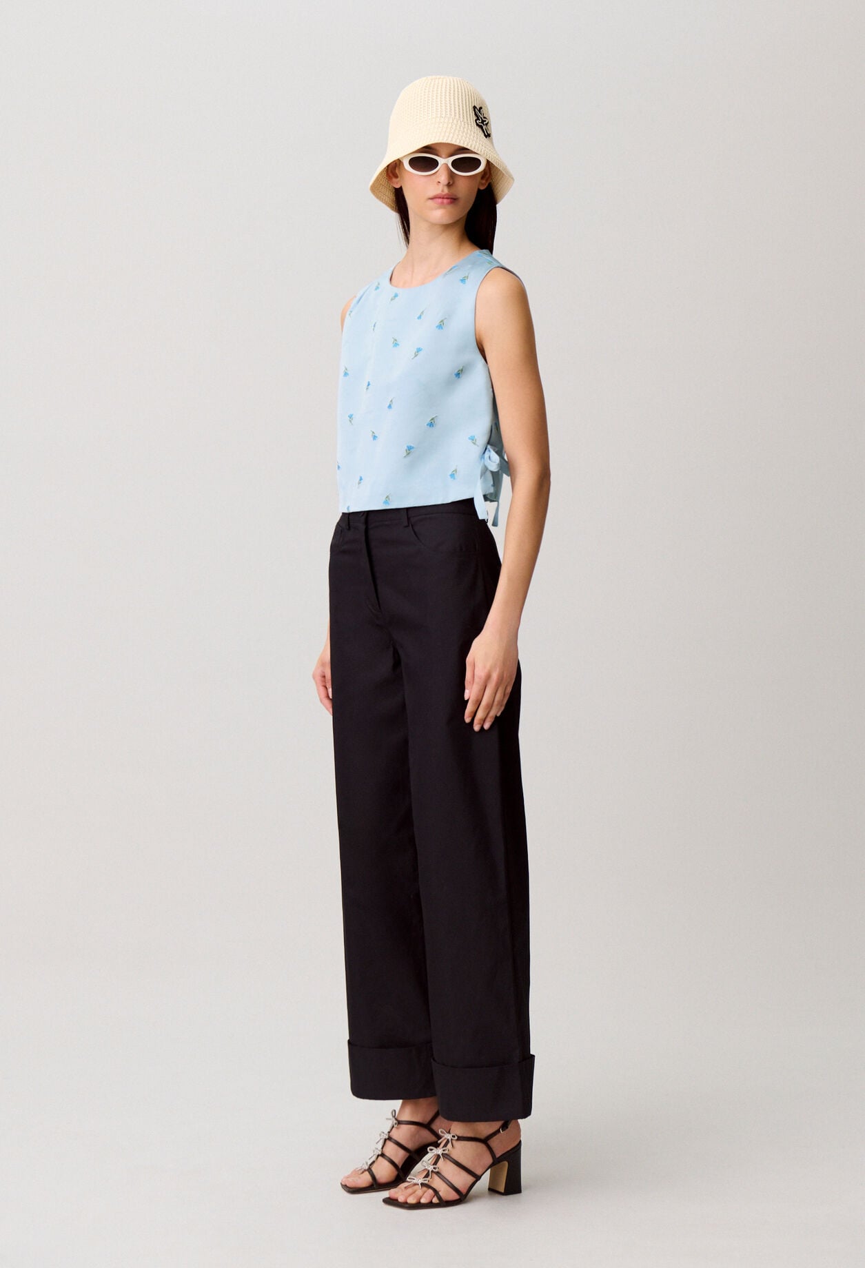 Top satin brod&eacute;